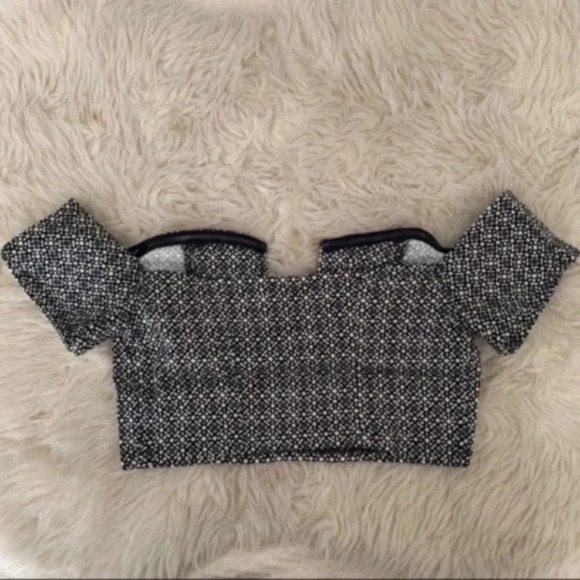 Free People black off the shoulder Lucky Now Brami crop top L NWT - Picture 3 of 6